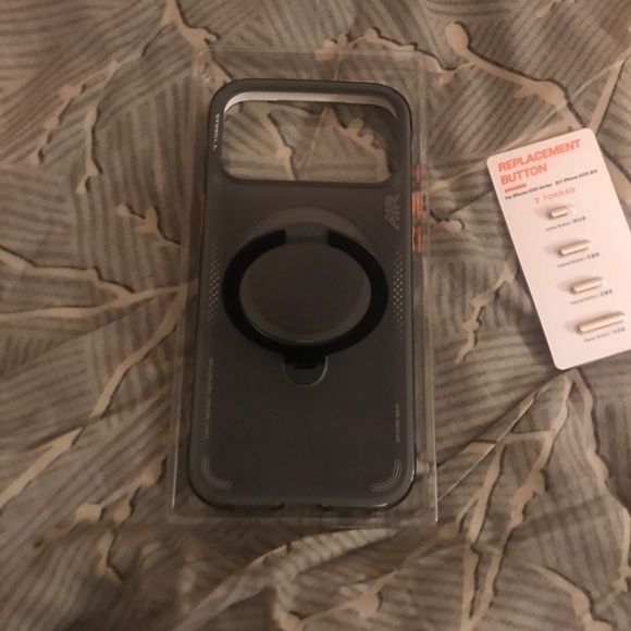 Torras Q3 Air IPhone 17 Pro Max MagSafe Case - Picture 4 of 5